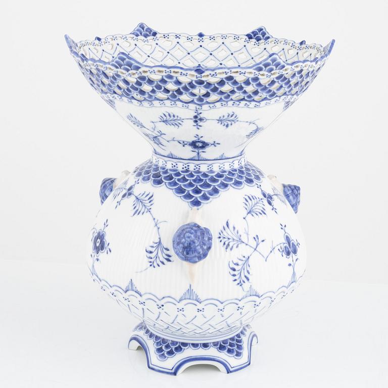 A 'Musselmalet' porcelain vase, Royal Copenhagen, Denmark, 1889-1922.