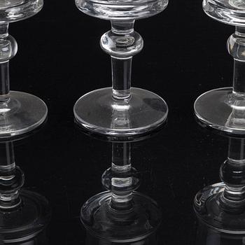 A SET OF 10 WINE GLASS FROM KOSTA BODA SWEDEN.