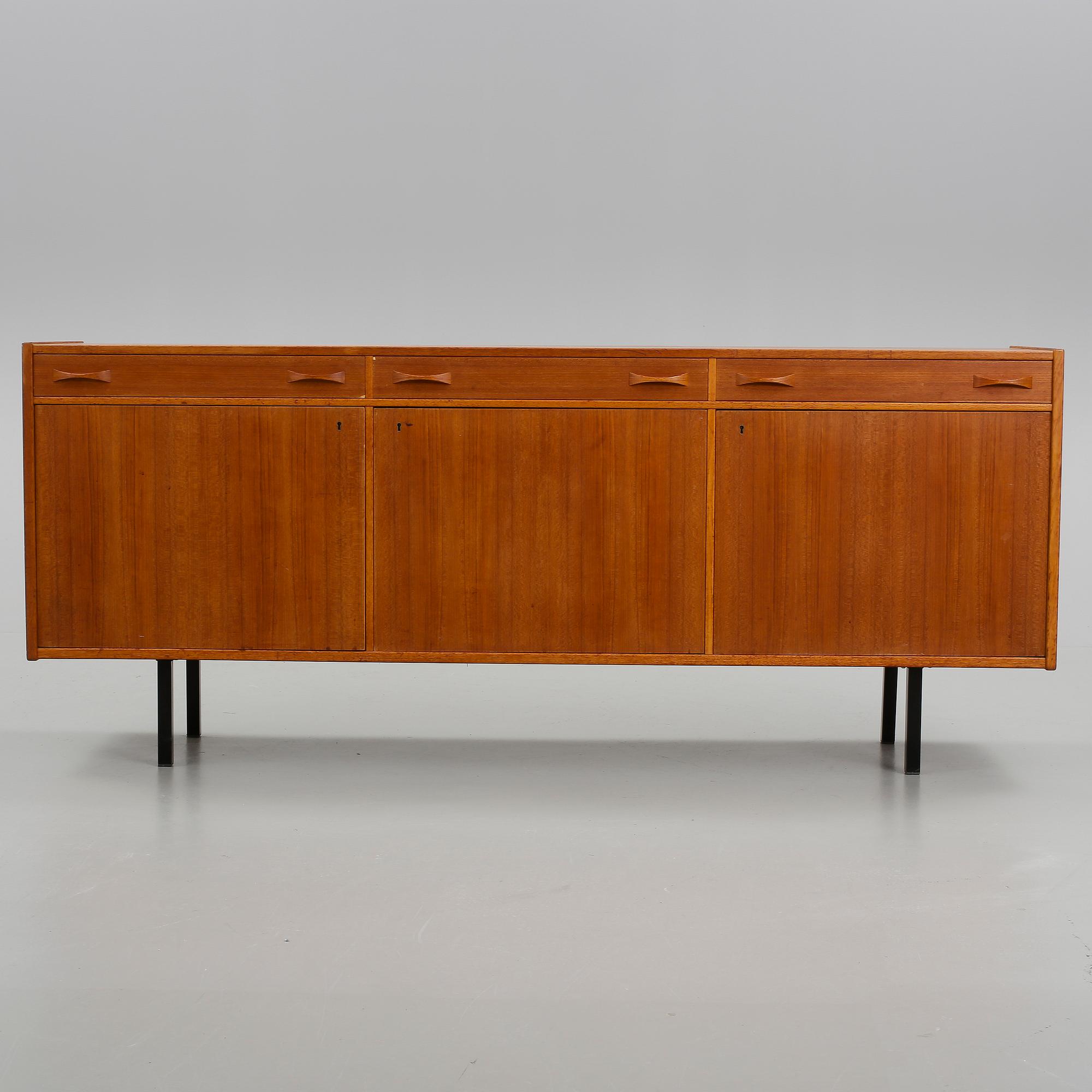 SIDEBOARD, 1960-tal.