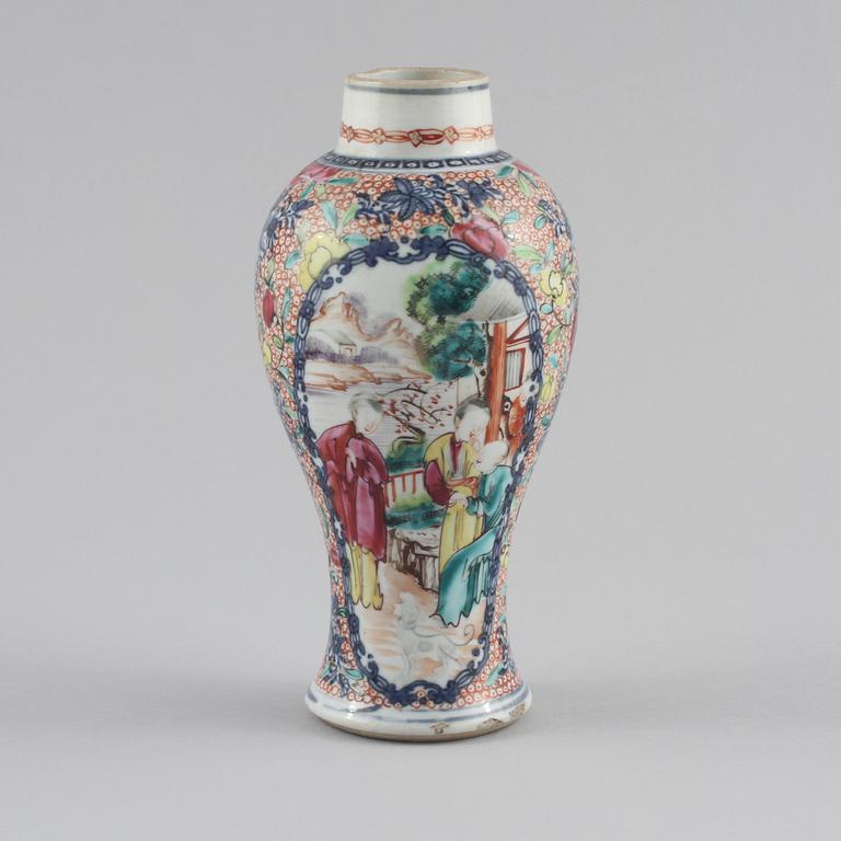 VAS, porslin, Kina, 1800-tal.
