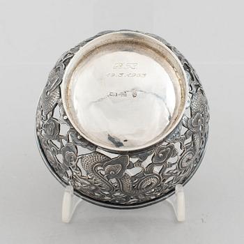 A silver bowl, Wang Hing & Co, China, early 20th Century.