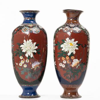 Two similar cloisonné vases, Japan, Meiji (1868-1912).