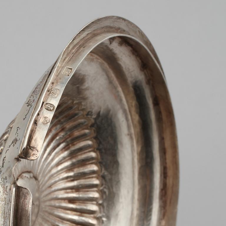 SOCKERSKÅL, silver, empire, Olof Hagrelius, Mariefred, 1826. Vikt 628 g.