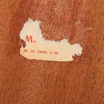 An Alberts 1960/70s teak coffee table.