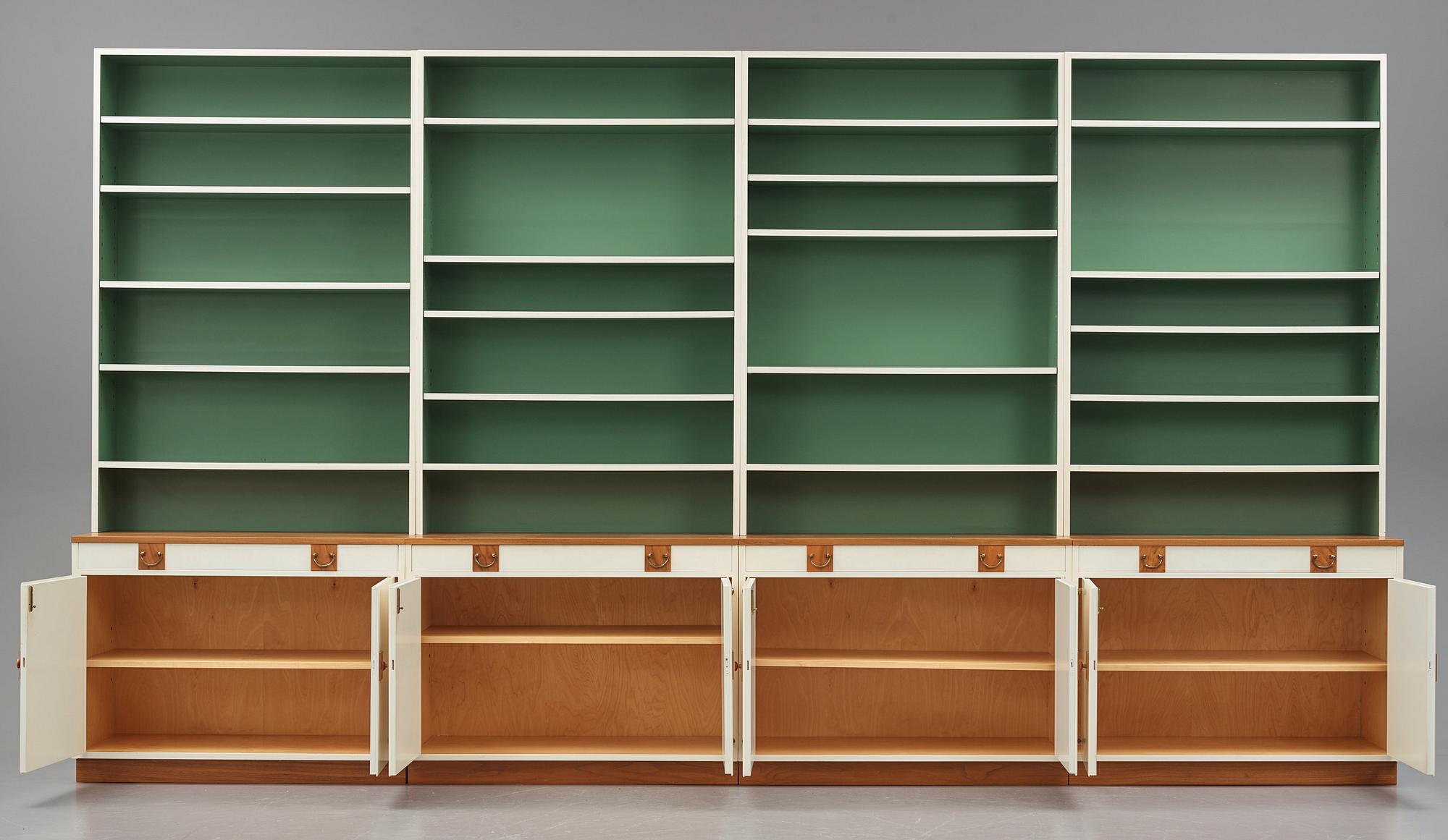 Josef Frank, bokhyllor, 4 sektioner, Firma Svenskt Tenn, modell 2255.