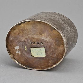 SOCKERSKRIN, silver, William Holmes, London, England, 1778. Vikt 433 g.