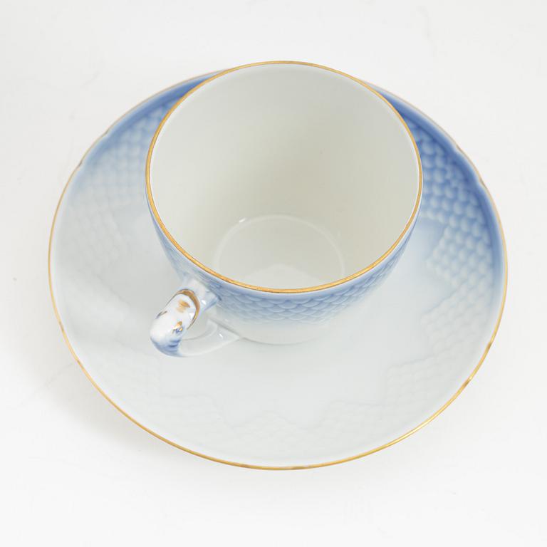 Bing & Grøndahl, a 44-piece 'Måsen' porcelain service,  Bing & Grøndahl, Danmark.