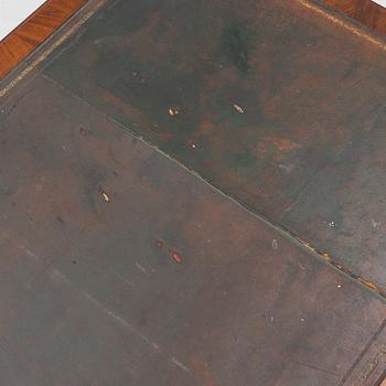 Skrivbord, sengustaviansk stil, 1800-talets första hälft.