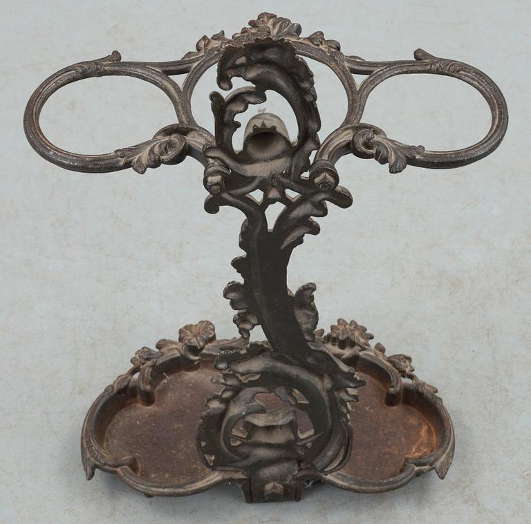 PARAPLYSTÄLL, gjutjärn. 1900-talets början.