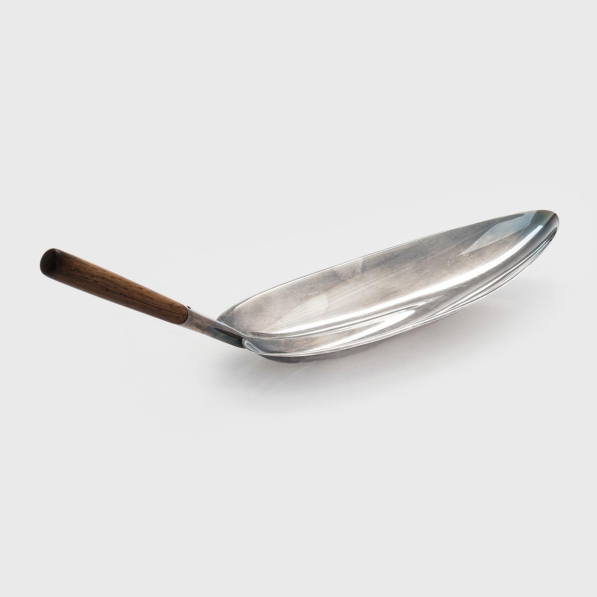 Tapio Wirkkala, malja, TW 85, hopeaa, Kultakeskus, Hämeenlinna 1960.