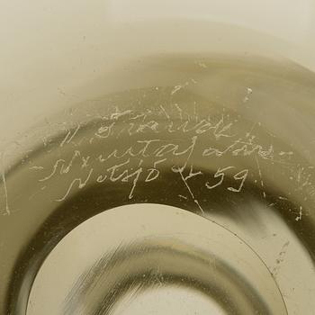 Kaj Franck, a decanter, KF 501  'The Bells of Kremlin', signed K. Franck, Nuutajärvi, Notsjö -59.