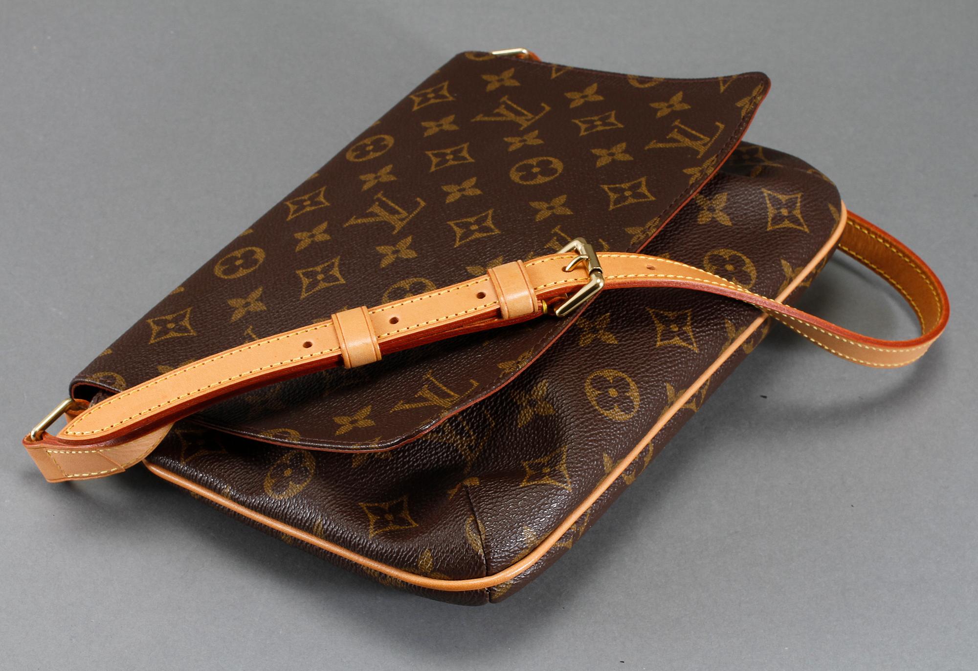 HANDVÄSKA, "Musette tango", Louis Vuitton.