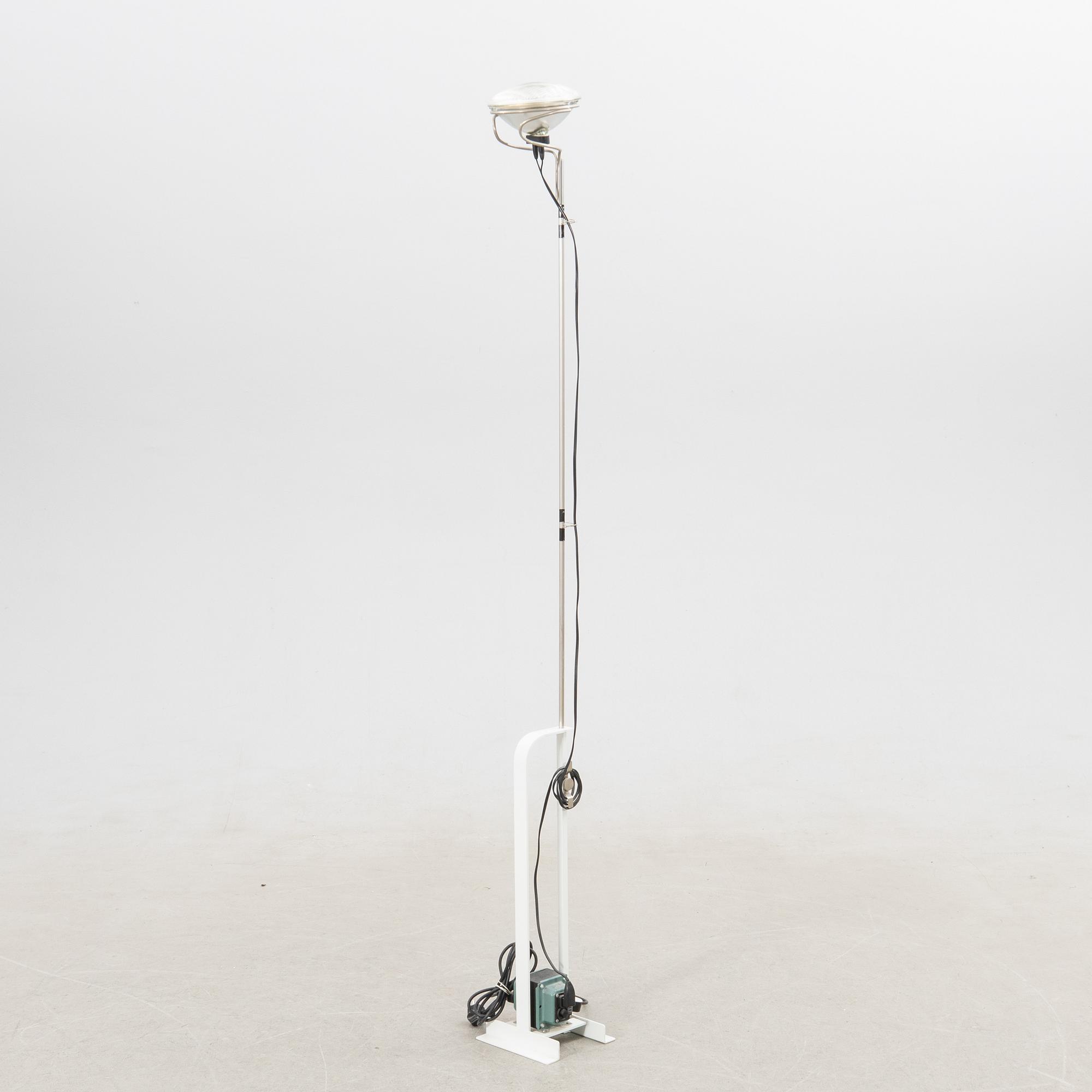 Achille & Pier Giacomo Castiglioni, floor lamp, "Toio", Flos, Italy.