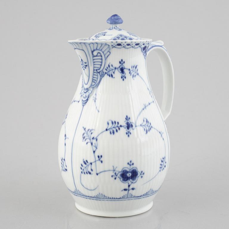 A 'Blue Fluted Half Lace' / 'Musselmalet' chocolate pot, Royal Copenhagen, 1956.