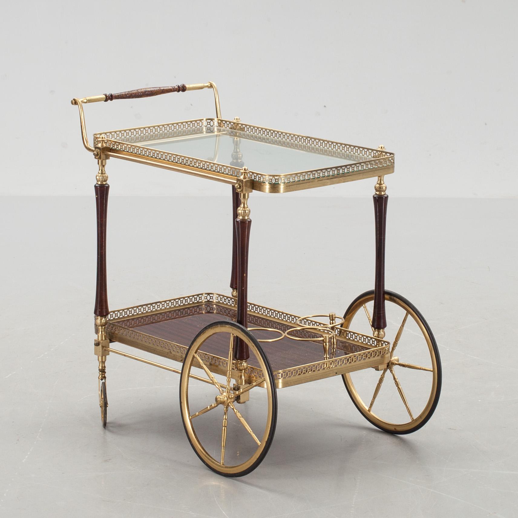 SERVERINGSVAGN, 1900-talets andra hälft.