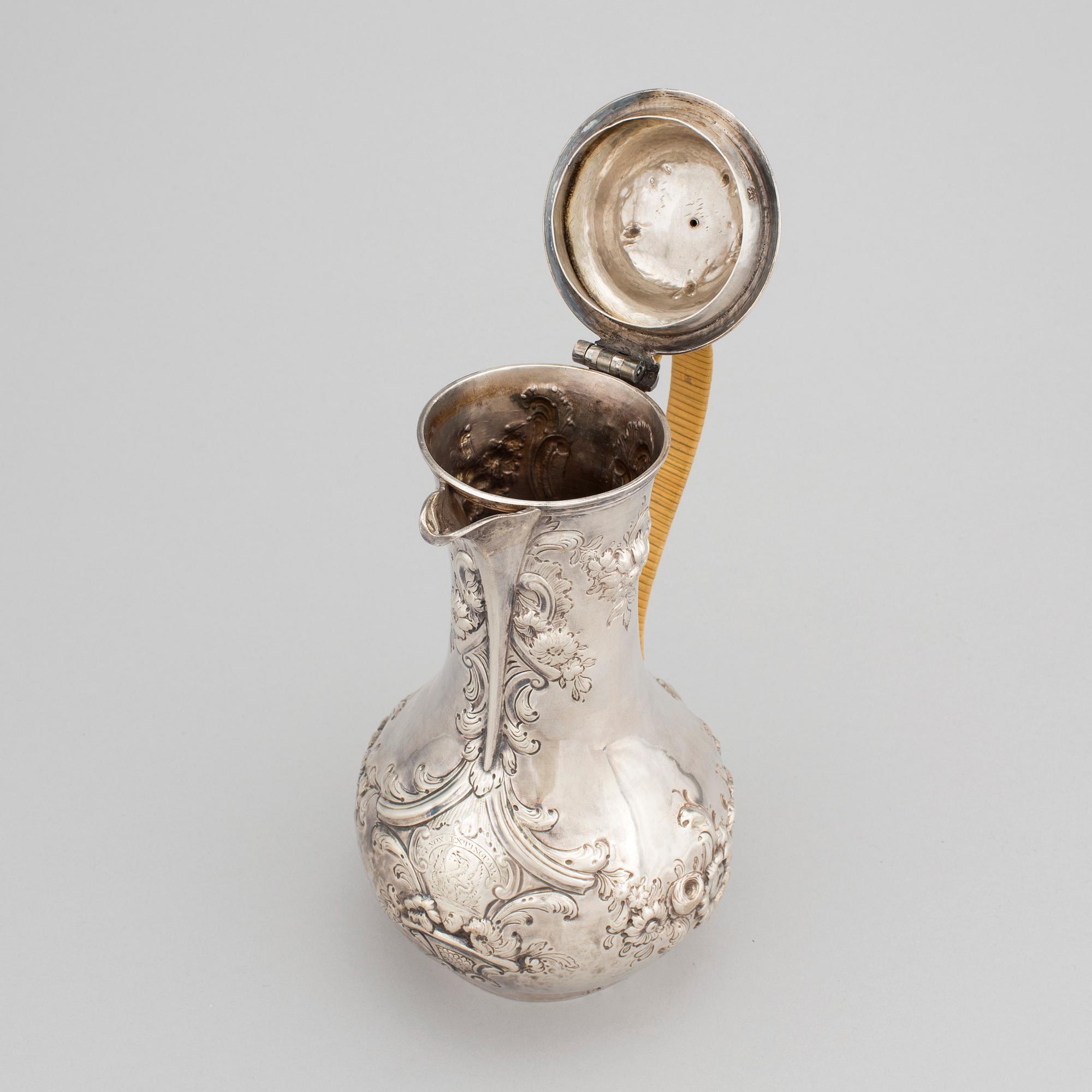 KAFFEKANNA, silver, rokoko, London 1754. Vikt ca 540 gram.