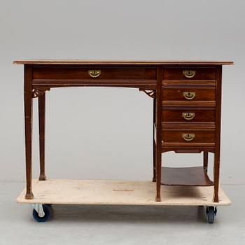 SKRIVBORD, jugend, 1900-talets första hälft.