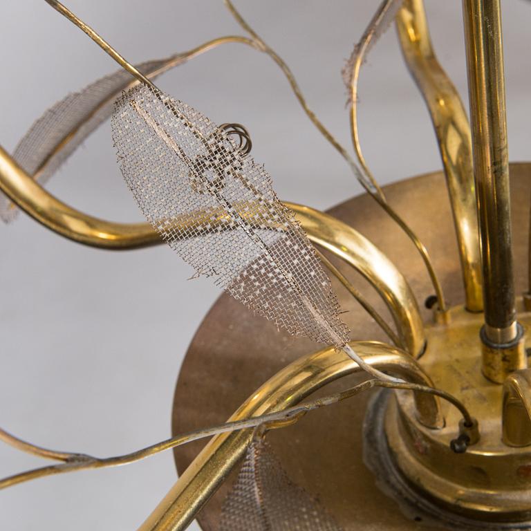 Paavo Tynell, A mid-20th century '9029/6' chandelier for Taito, Finland.