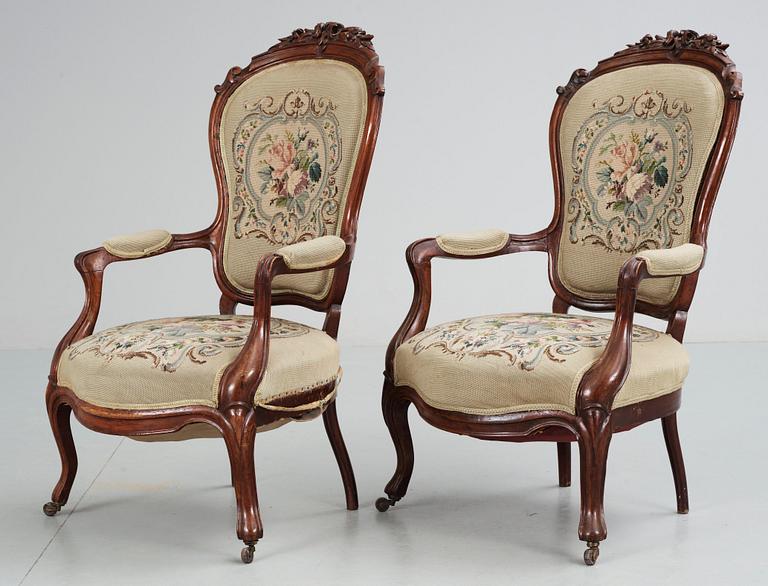 KARMSTOLAR, ett par, nyrokoko 1870-tal.