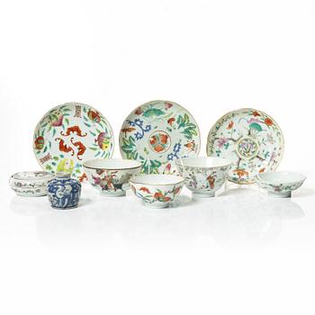 A set of nine Chinese porcelain pieces, 19th Century.