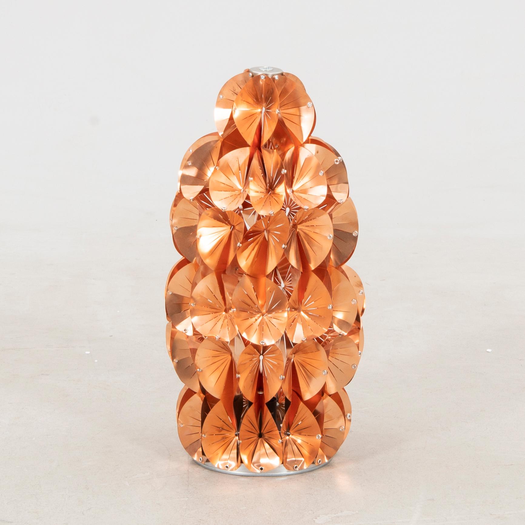 Lisa Hilland, ceiling lamp/table lamp from the Glamrocks series 2023.