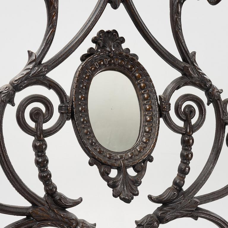 A coat rack, first half of the 20th Century.