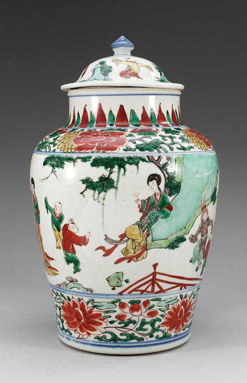 A wucai jar and cover, Transition, mid 17th Century.