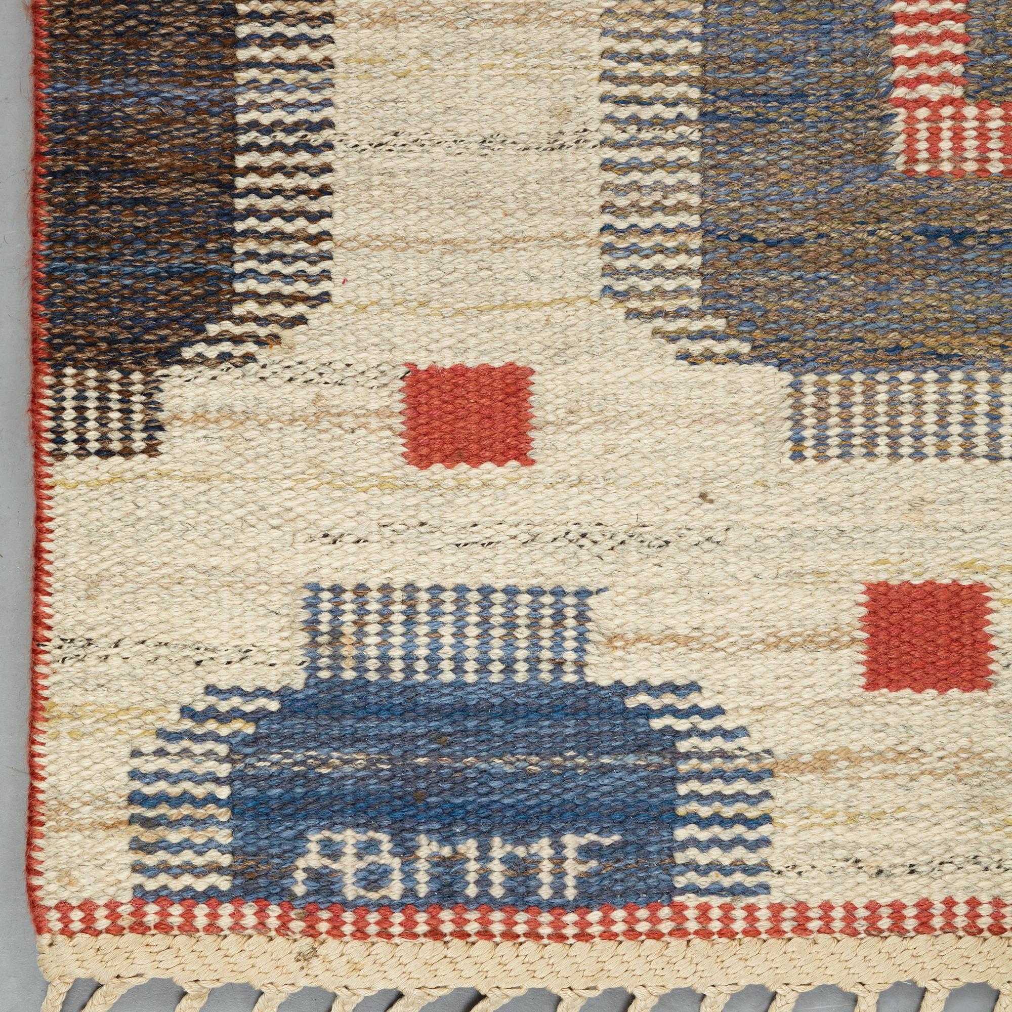 Märta Måås-Fjetterström, a carpet, "Blåplump", flat weave, ca 263-265 x 181,5-182,5 cm, signed AB MMF.