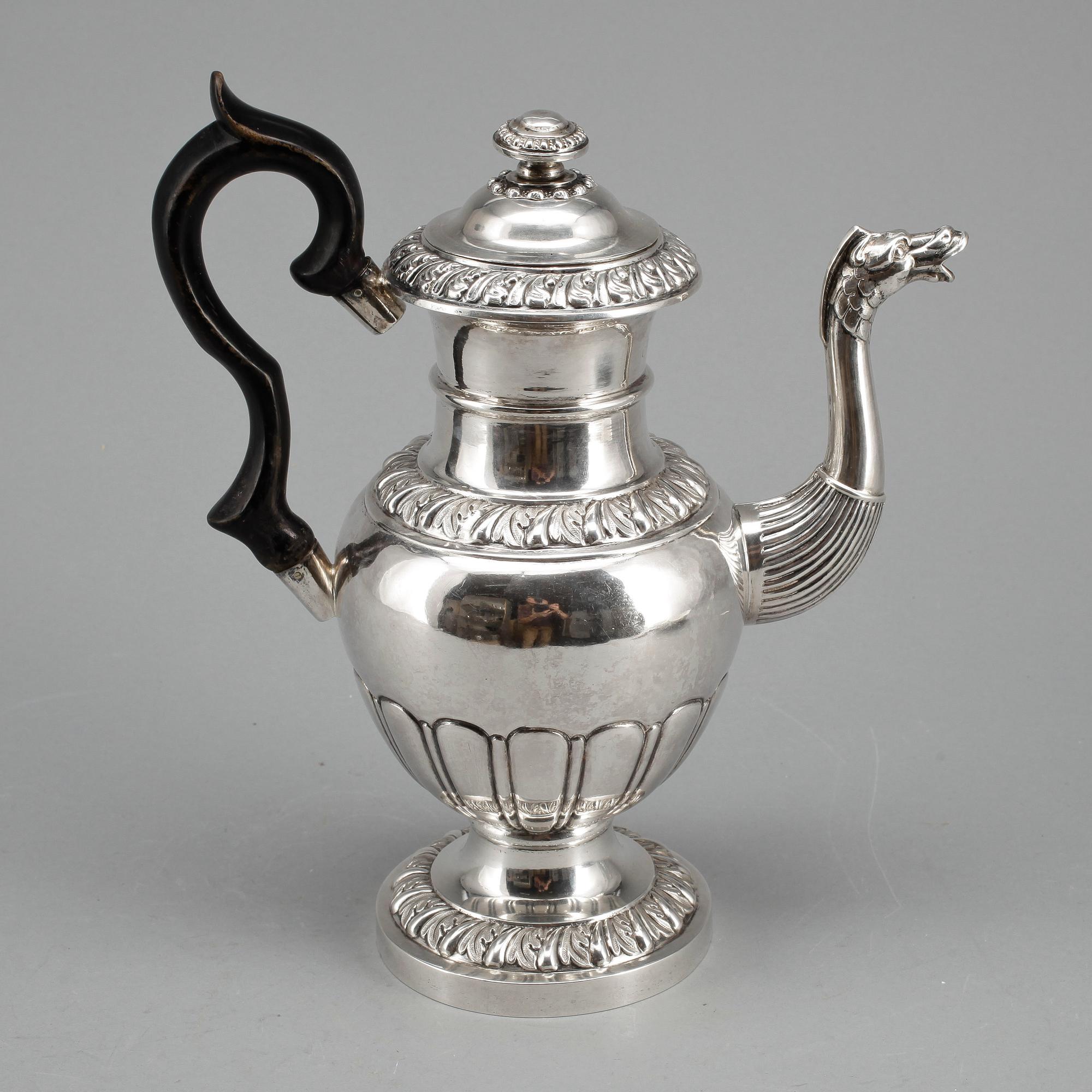 KAFFEKANNA, silver, Anders Lundqvist, Stockholm 1843. Vikt ca 768 gram.