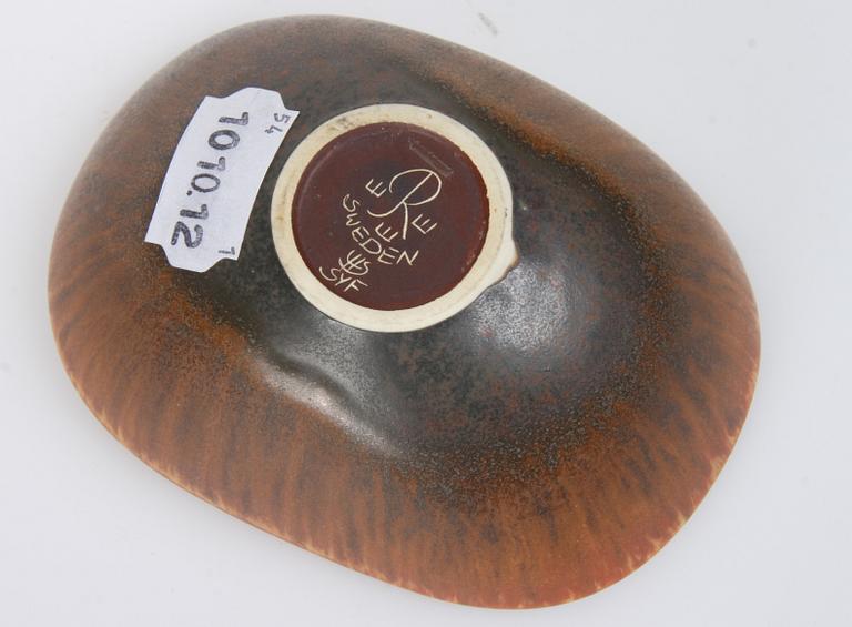 VAS samt SKÅLAR, 2 st, stengods, Stig Lindberg samt Carl-Harry Stålhane.