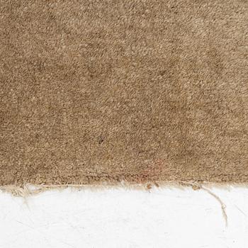 Matta, Kina, ca 137 x 207 cm.