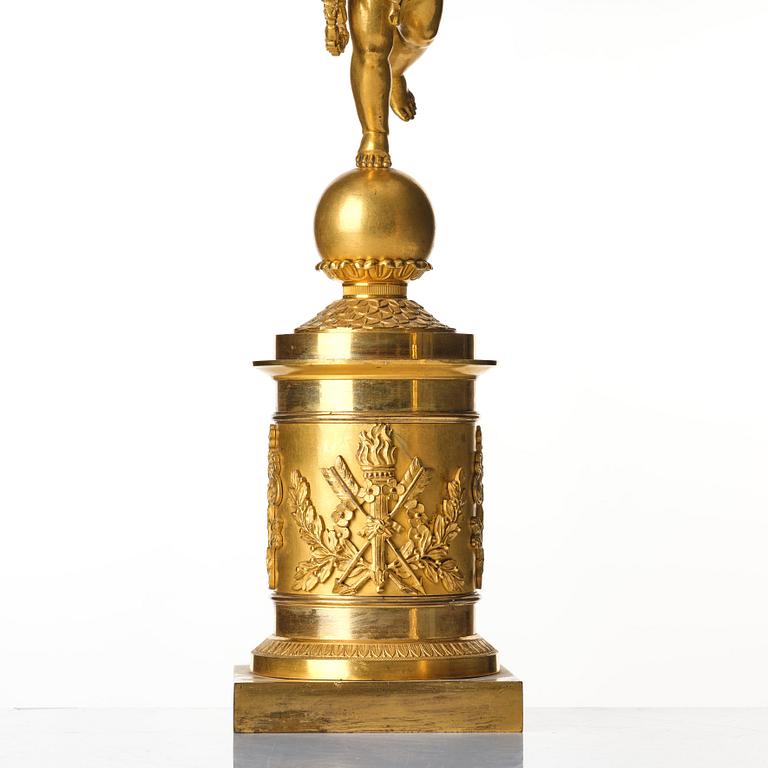 Kandelabrar, ett par, för fem ljus, Frankrike 1800-talets första del, Empire.