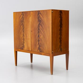 Josef Frank, Cabinet, “Skjortskåpet”, model 792, Firma Svenskt Tenn, second half of the 20th century.