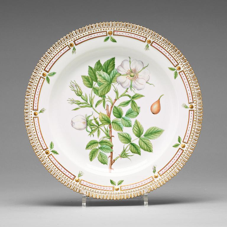 A set of eight large Royal Copenhagen 'Flora Danica' dishes, Denmark, 20th Century.