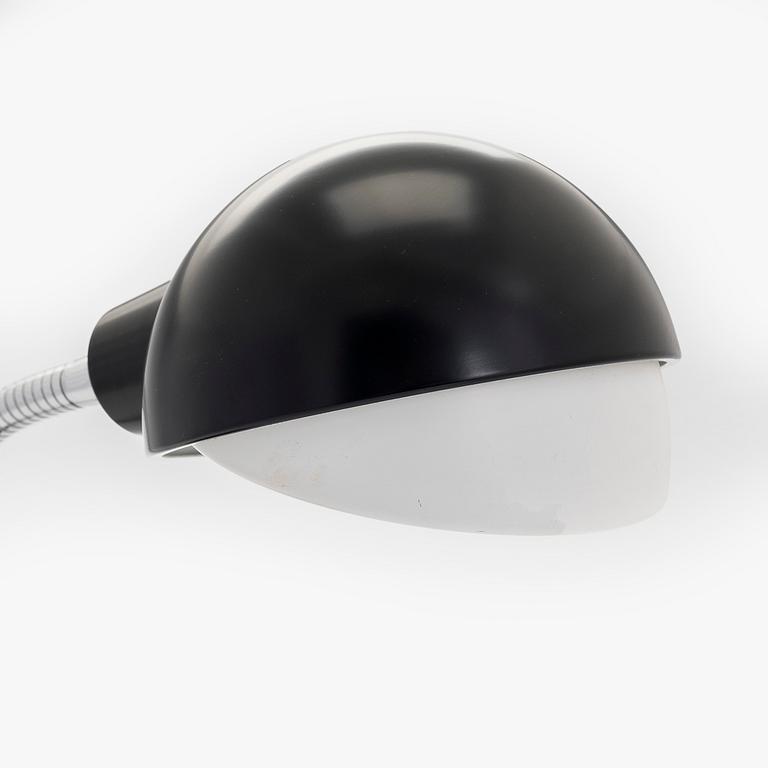 Alvar Aalto, a late 20th century 'A703' table light for Artek.