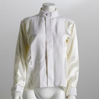 BLUS, Yves Saint Laurent.
