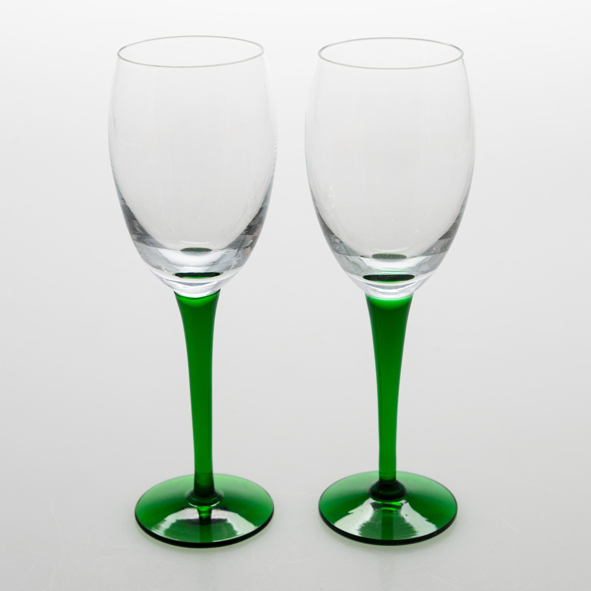 A set of 12 'Traviata' wine glasses, Nuutajärvi.