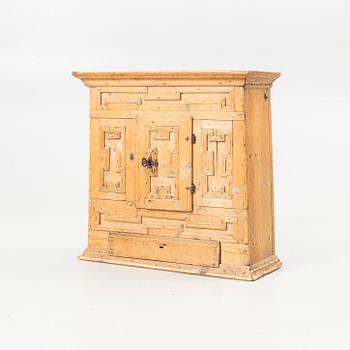 Hanging cabinet, Baroque, probably Norwegian, 18th century.