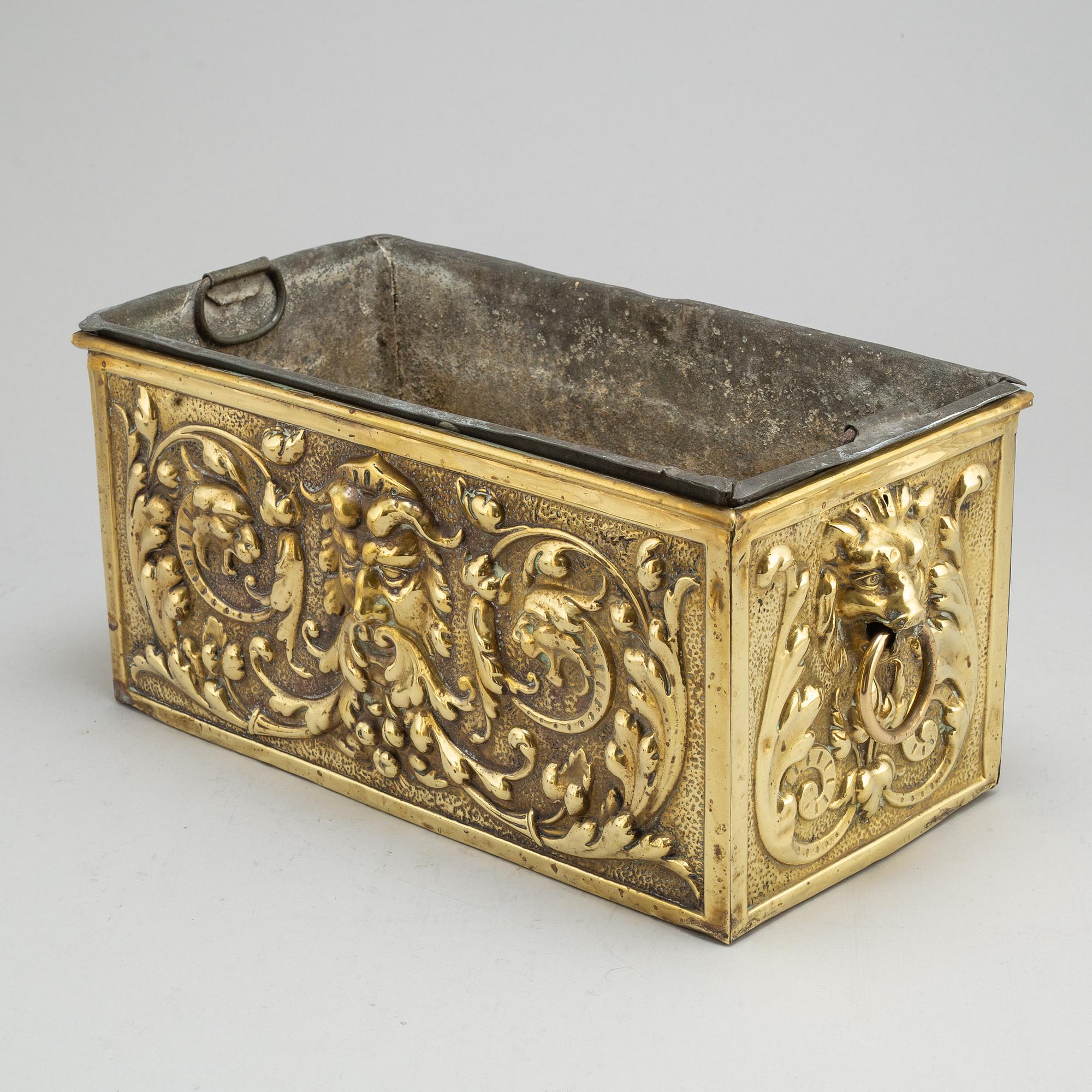 YTTERFODER, 1800-tal.