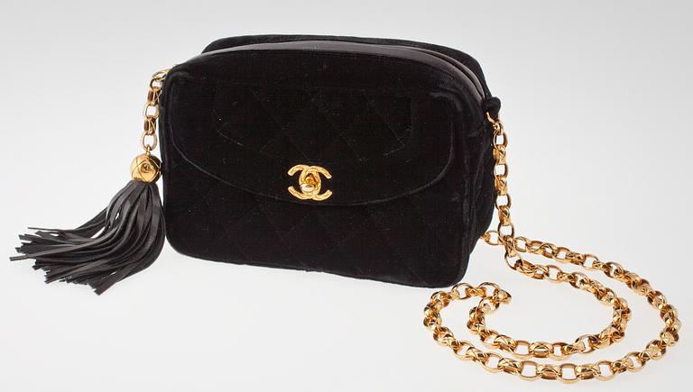 A Chanel shoulder bag.