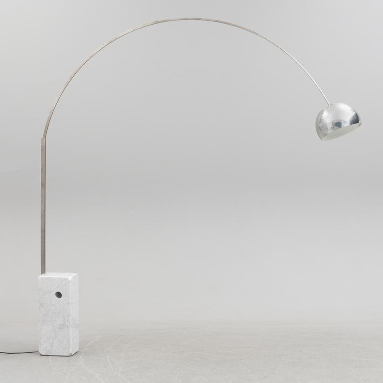 ACHILLE OCH PIER CASTIGLIONI, golvlampa "Arco", Flos, Italien.