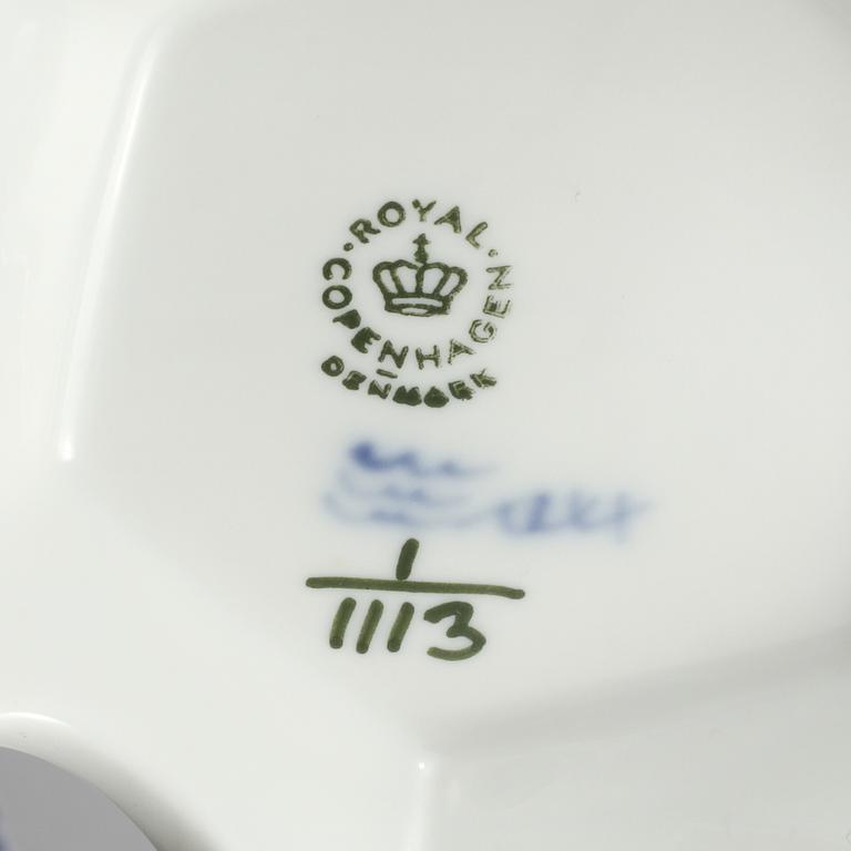 SERVISDELAR, 92 delar, "Musselmalet", porslin, Royal Copenhagen, 1900-talets andra hälft.