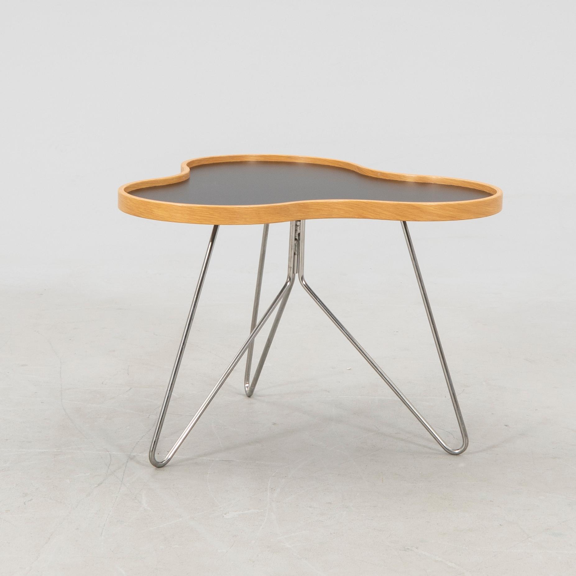 Christine Schwarzer, soffbord ”Flower”, Swedese 2008.