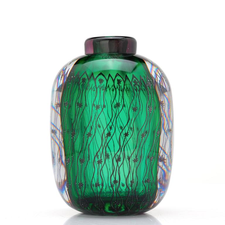 Edvin Öhrström, an "Ariel" glass vase, Orrefors, Sweden 1948.
