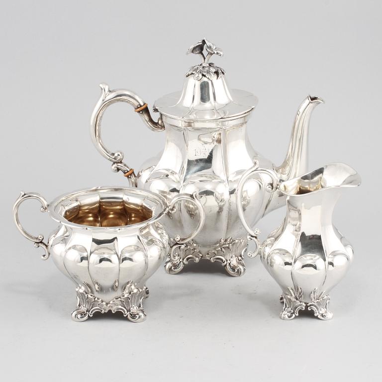 KAFFESERVIS, 3 delar, silver, C G Hallberg, Stockholm, 1916/17. Vikt 1300 g.