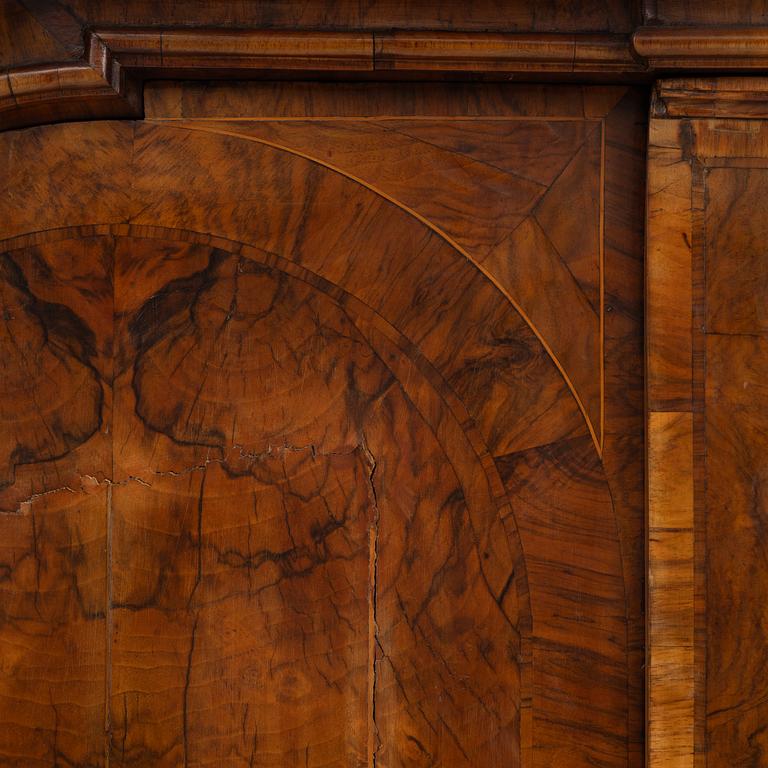 Salsskåp, 1700-talets andra hälft. Rokoko.