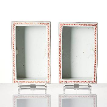 A pair of jardinieres, late Qing/early 20th Century.