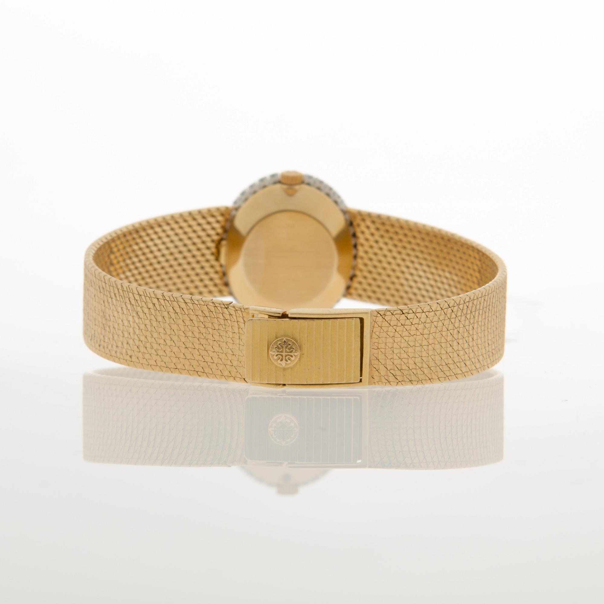 PATEK PHILIPPE, Genève, wrist watch, 21 x 24 mm.