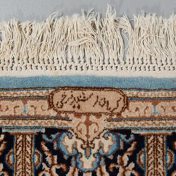MATTA, Kirman, signerad, old, ca 290 x 196 cm.
