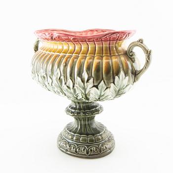 Jardinière majolica circa 1900.